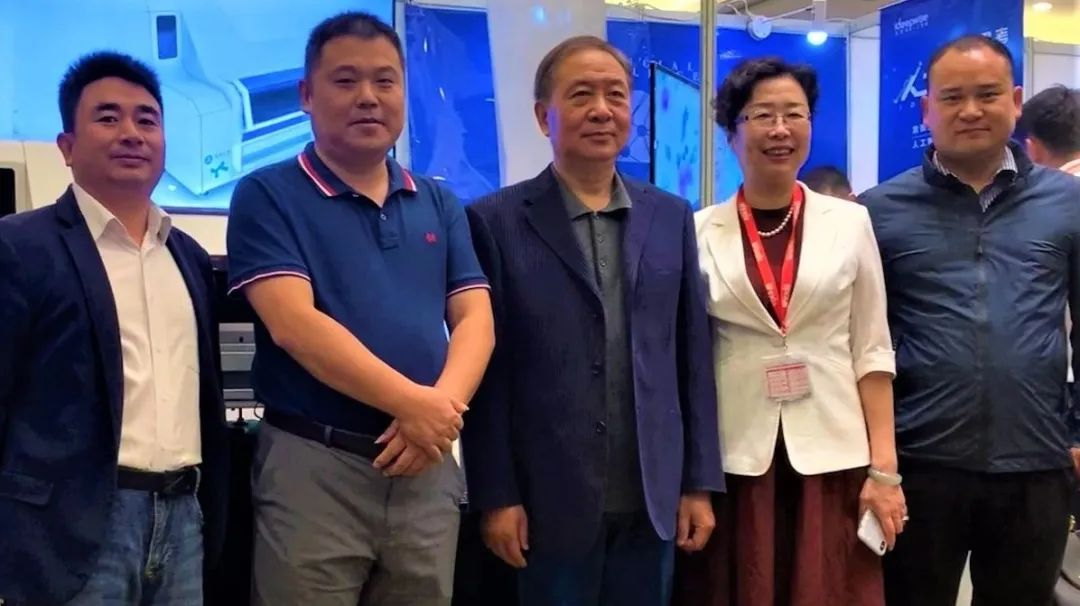“中國醫學裝備協會第五屆學術年會”順利召開，晶鑄生物“全自動細胞學制片+人工智能